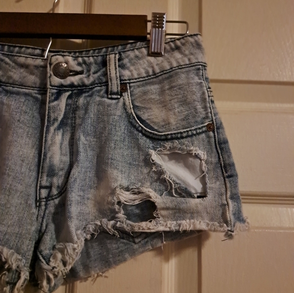 Kendall and Kylie distressed Jeans size 3 5/$25 - Picture 2 of 8